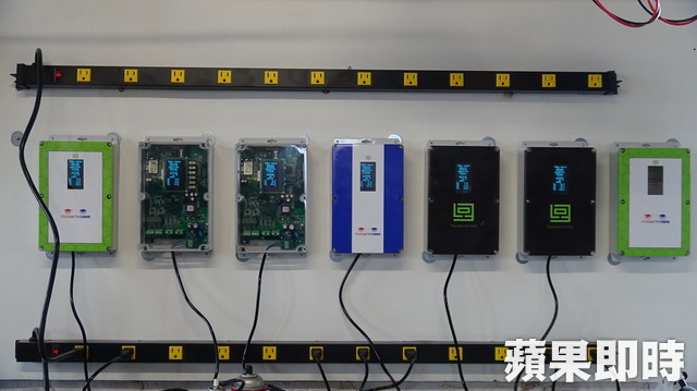 自行研發的智慧電表，用作監察及調整電器用電情況。