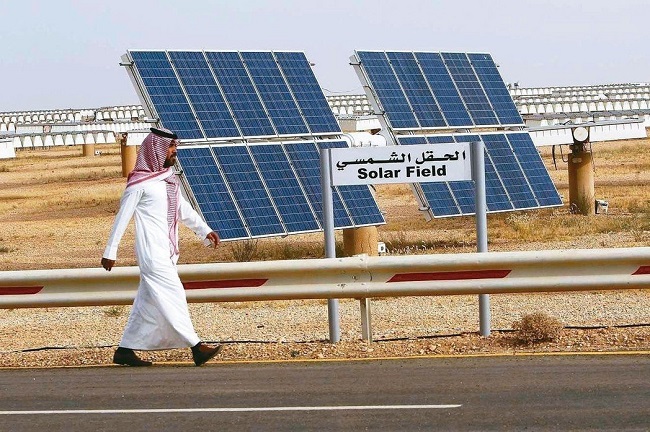 沙烏地阿拉伯的主權財富基金27日與日本軟體銀行公司（SoftBank）共同宣布，將合推世界最大的太陽能發電計畫，使雙方的合作案跨出科技範疇、延伸至能源領域。