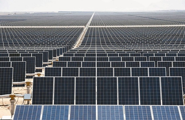 義大利國家綠能公司在墨西哥科阿韋拉省的沙漠中建造一座太陽能電廠