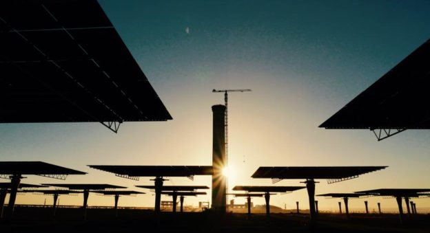 摩洛哥太陽光電與聚光太陽能熱發電（CSP）綜合電廠