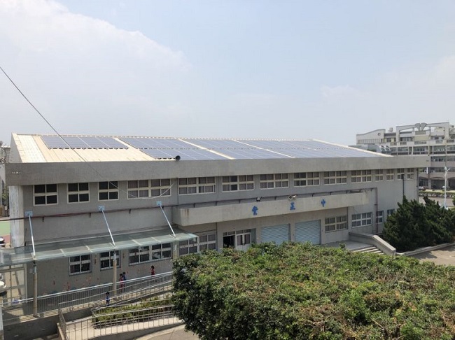 臺中市教育局積極推動校舍屋頂做為太陽能發電場址