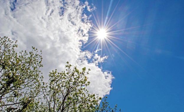 天空中的太陽，首圖來源：pixabay