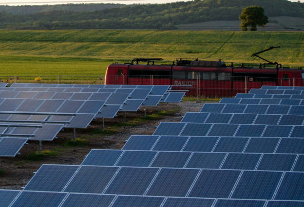 綠能-太陽能板