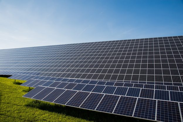 再生能源-太陽能板