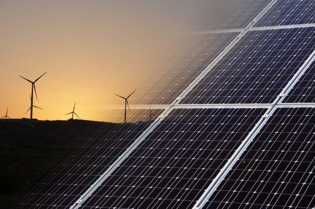 太陽光電與風力電廠發電後建設電網的重要性