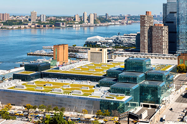 賈維茨會議中心的屋頂將很快成為全紐約市最大太陽能板陣列