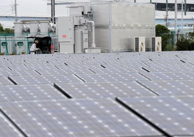 NTT企劃結合旗下再生能源與智慧電網相關資源，利用日本住宅太陽能釋出契機，設立綜合新能源企業。圖為日本的太陽能發電系統。法新社