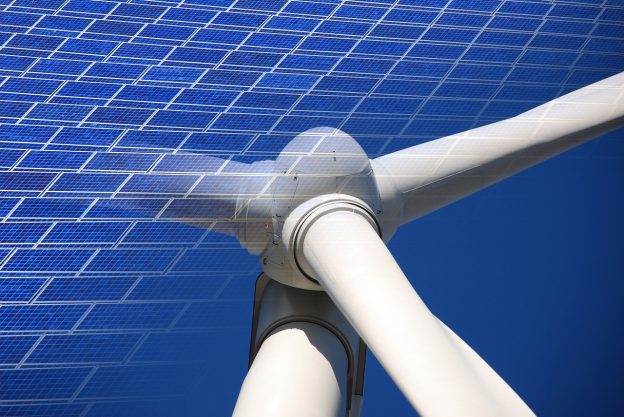 再生能源-太陽能板和風力發電