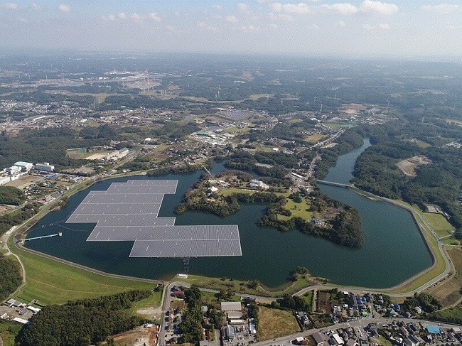 千葉・山倉水上太陽能發電所。照片來源：京瓷株式會社