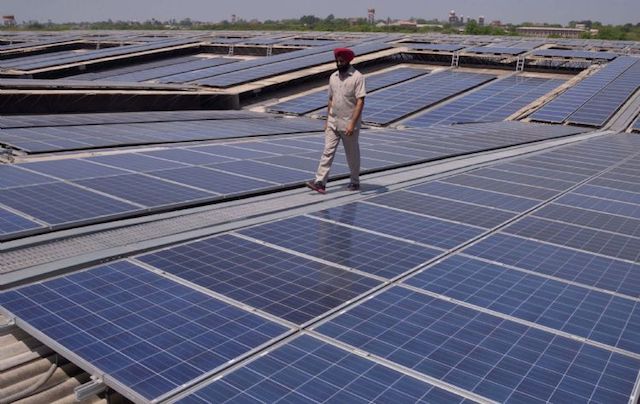 印度太陽能發電雄心勃勃，但可能雷聲大雨點小。法新社