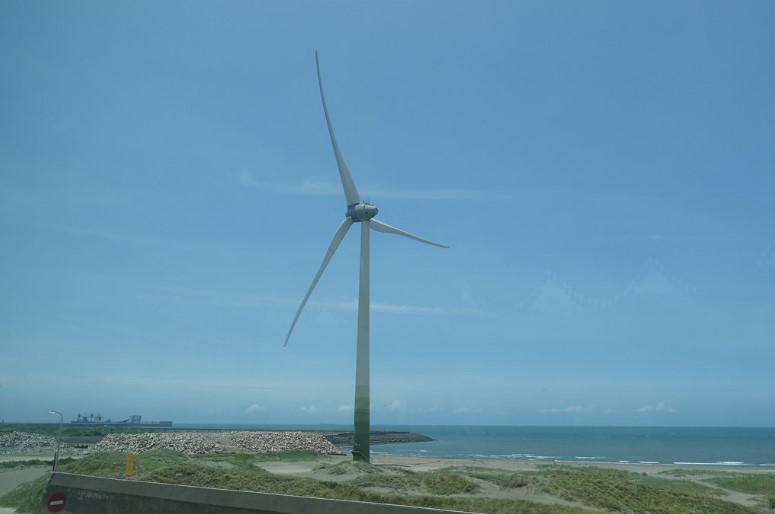 選舉逼近，藍綠不約而同主打新北市風電產業，要提升本土再生能源發展。攝影：李蘇竣