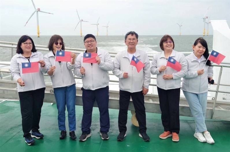國會交流團赴德國考察離岸風電產業，盼作為台灣未來發展方向的參考。（擷自王美惠臉書）