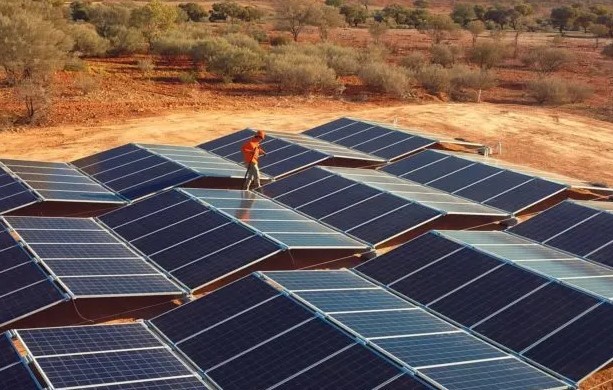 快速部署「摺疊型」太陽能板，能源成本最多降 20%