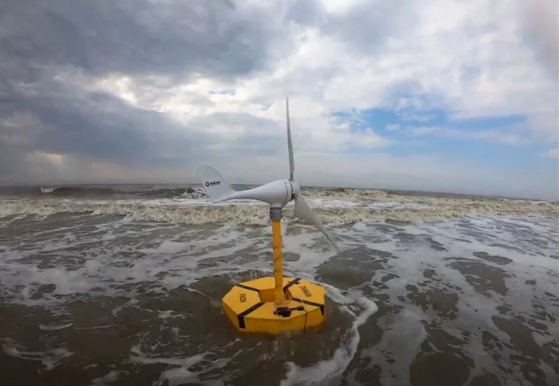 成大水利系學生團隊飛越1萬公里，前往荷蘭參加國際浮式風能挑戰賽，獲雙料認定。圖／成大提供